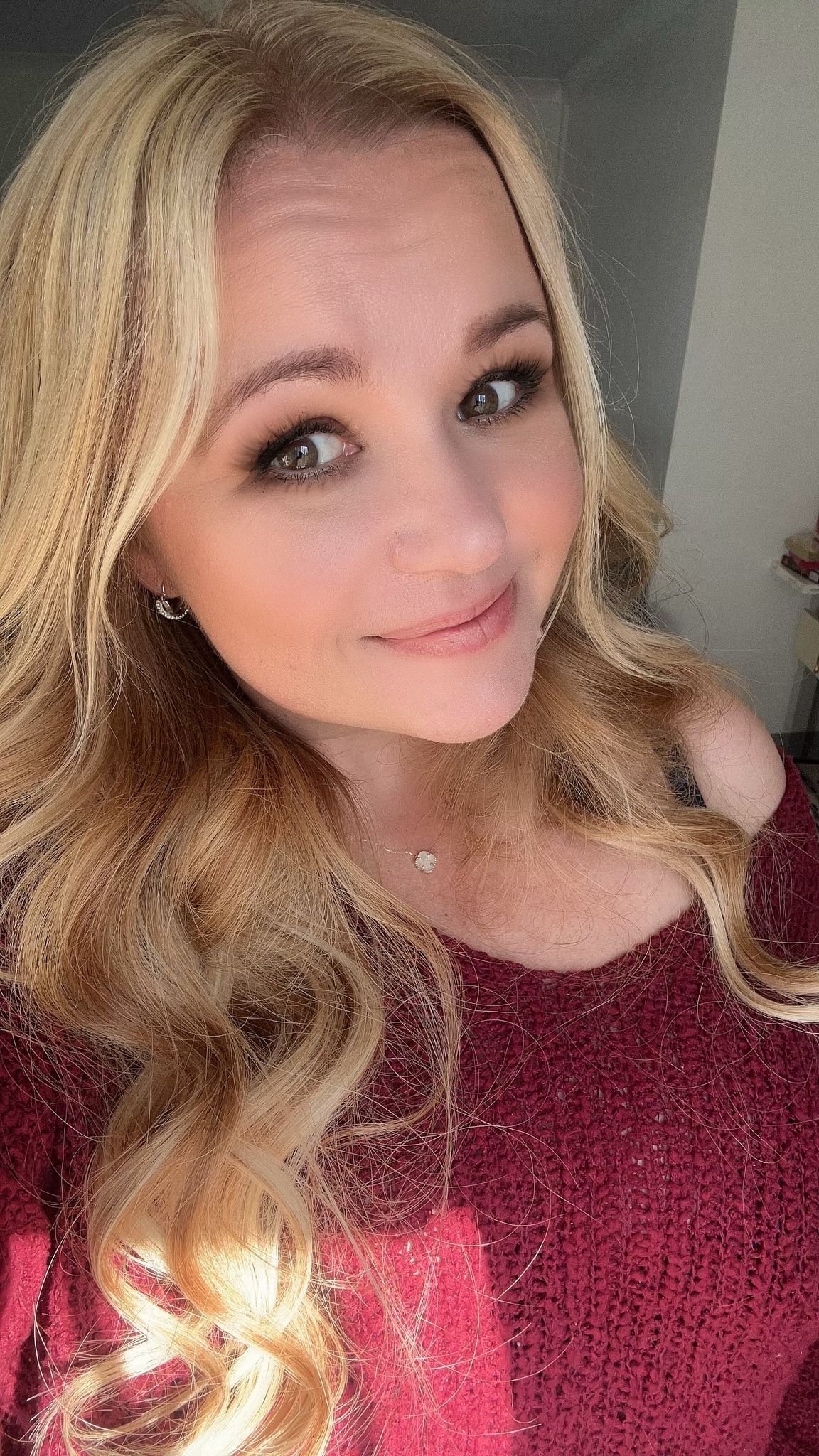 Lindsay (Linzi)